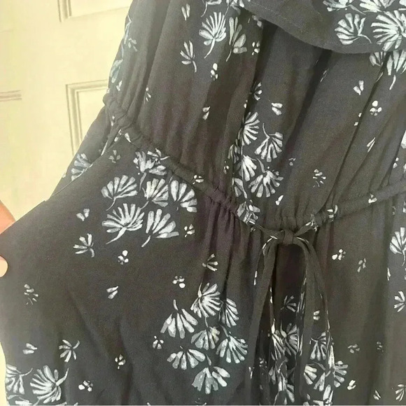 Jack BBDakota Navy Floral Jumpsuit Romper - Picture 3 of 4